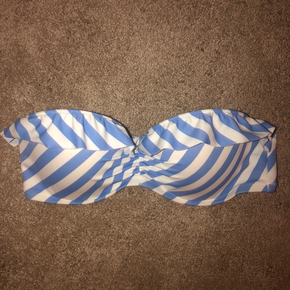 Victoria’s Secret strapless bikini top